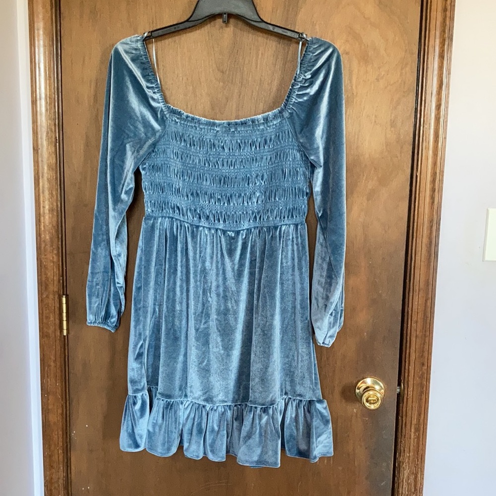 LC Lauren Conrad smocked flounce hem velvet dress duller blue size M - Picture 14 of 17